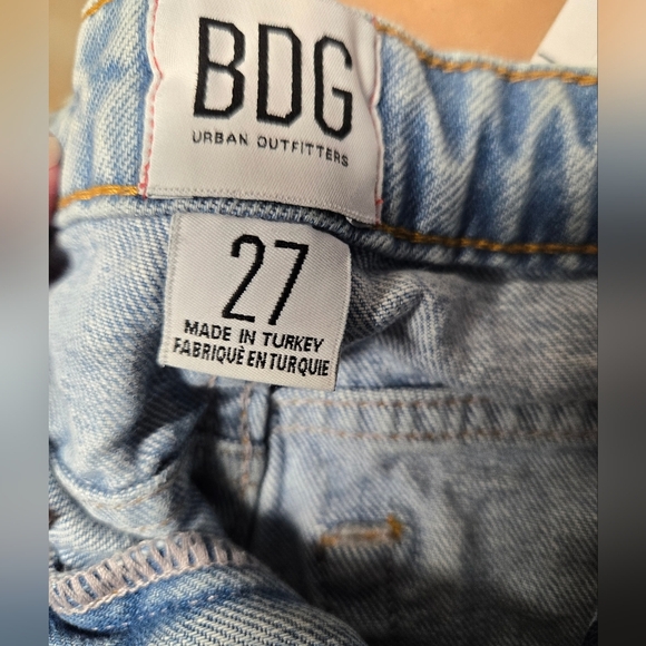 BDG Denim Blue Women's Shorts 27 Distressed - Picture 3 of 4